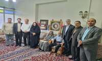 دیدار مدیرکل امور ایثارگران وزارت جهاد کشاورزی از خانواده و والدین شهید رضا عباسپور در شهرستان نجف‌آباد
