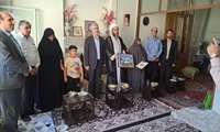 دیدار مدیرکل امور ایثارگران با خانواده و همسر شهید سردار محمود حجتی در نجف‌آباد