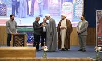 تجلیل از پدر دو شهید دانش‌آموز و رئیس ایستگاه تحقیقاتی میناب در آیین گرامیداشت عید غدیر و ارتحال امام (ره)