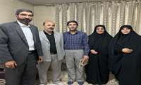 دیدارمدیرکل امورایثارگران با جانباز جهادگر علی اصغر بهمن آبادی به مناسبت روز کارمند