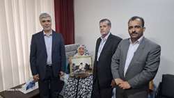 دیدار مدیرکل امور ایثارگران با خانواده معظم شهیدان نادر، عطاءالله و احمد منصوری