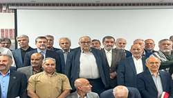 نشست صمیمی فرماندهان پشتیبانی مهندسی جنگ جهاد سازندگی با حضور سردار محسن رضایی برگزار شد