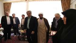 گزارش تصویری از دیدار با خانواده معظم شهدا و کاشت نهال به یاد شهیدان گرانقدر جهادگر استان سمنان