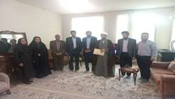 دیدار مدیرکل امور ایثارگران وزارت جهاد کشاورزی با خانواده های معظم شهدا در استان کرمانشاه