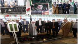 آیین عطر افشانی و گلباران مزار مطهر شهدا در استان خوزستان