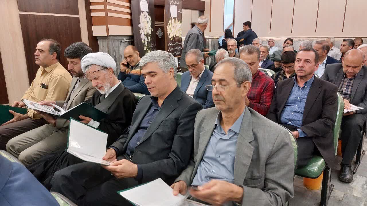 حضور مدیرکل و جمعی از کارکنان اداره کل امور ایثارگران در مراسم یادبود مادر شهید مهدی رجب‌بیگی